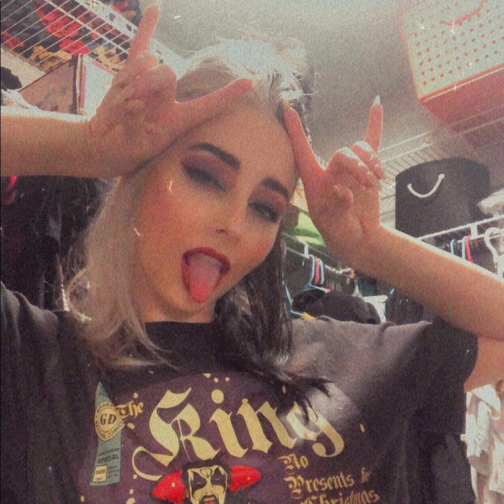 Meet your Posher, Hannah